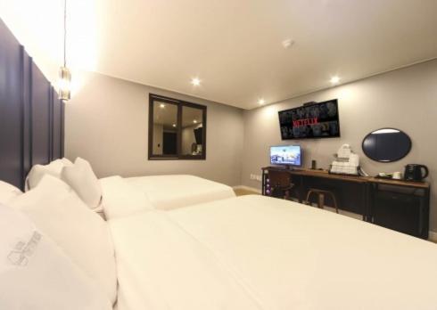 The Stone Bridge Hotel Sasang Busan Buitenkant foto